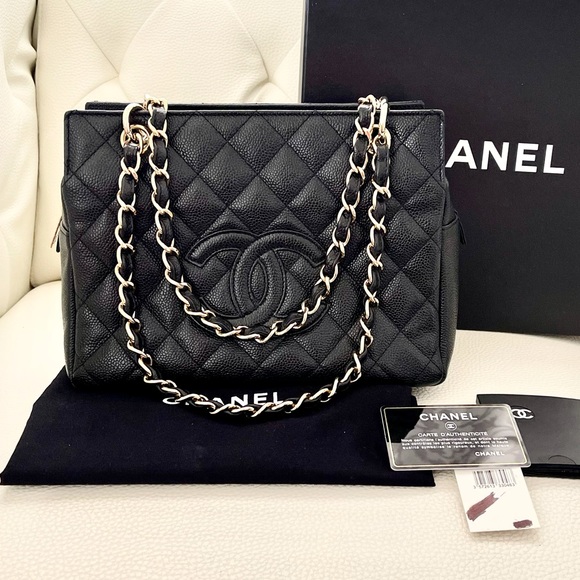 ⭕️SOLD⭕️Like new Chanel Bag - Picture 10 of 10